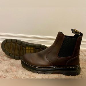 Doc Marten Men’s Embury Crazy Horse Leather Chelsea sz M8.